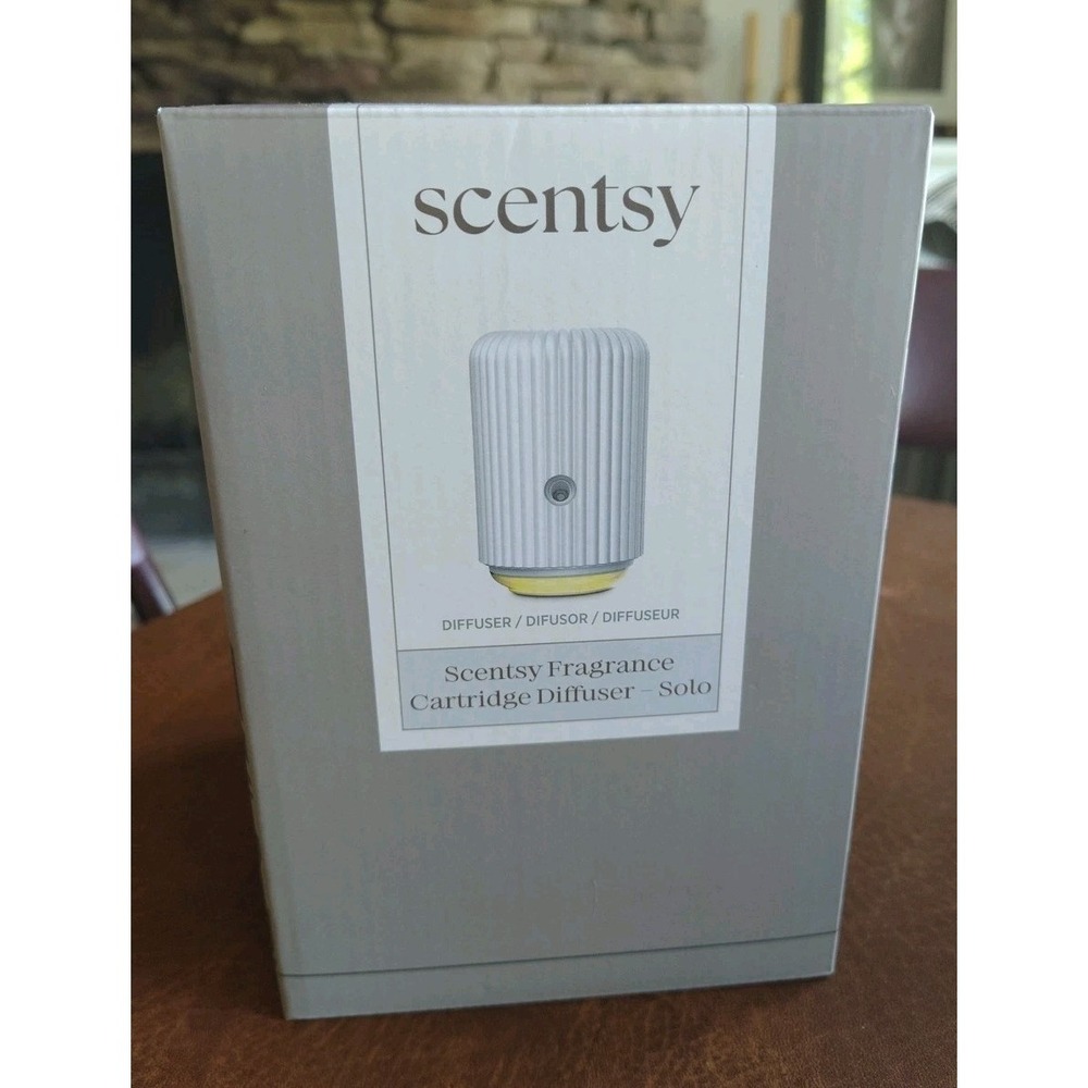 Scentsy Solo Fragrance Cartridge Diffuser Used 40 HRS 2 Cartridges New Open‎ Box
